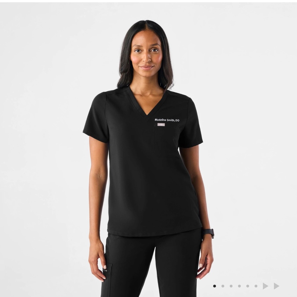 Figs catarina scrub top size medium. NWT
